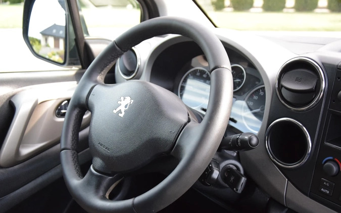 Peugeot Partner cena 24900 przebieg: 230000, rok produkcji 2010 z Chełmża małe 781